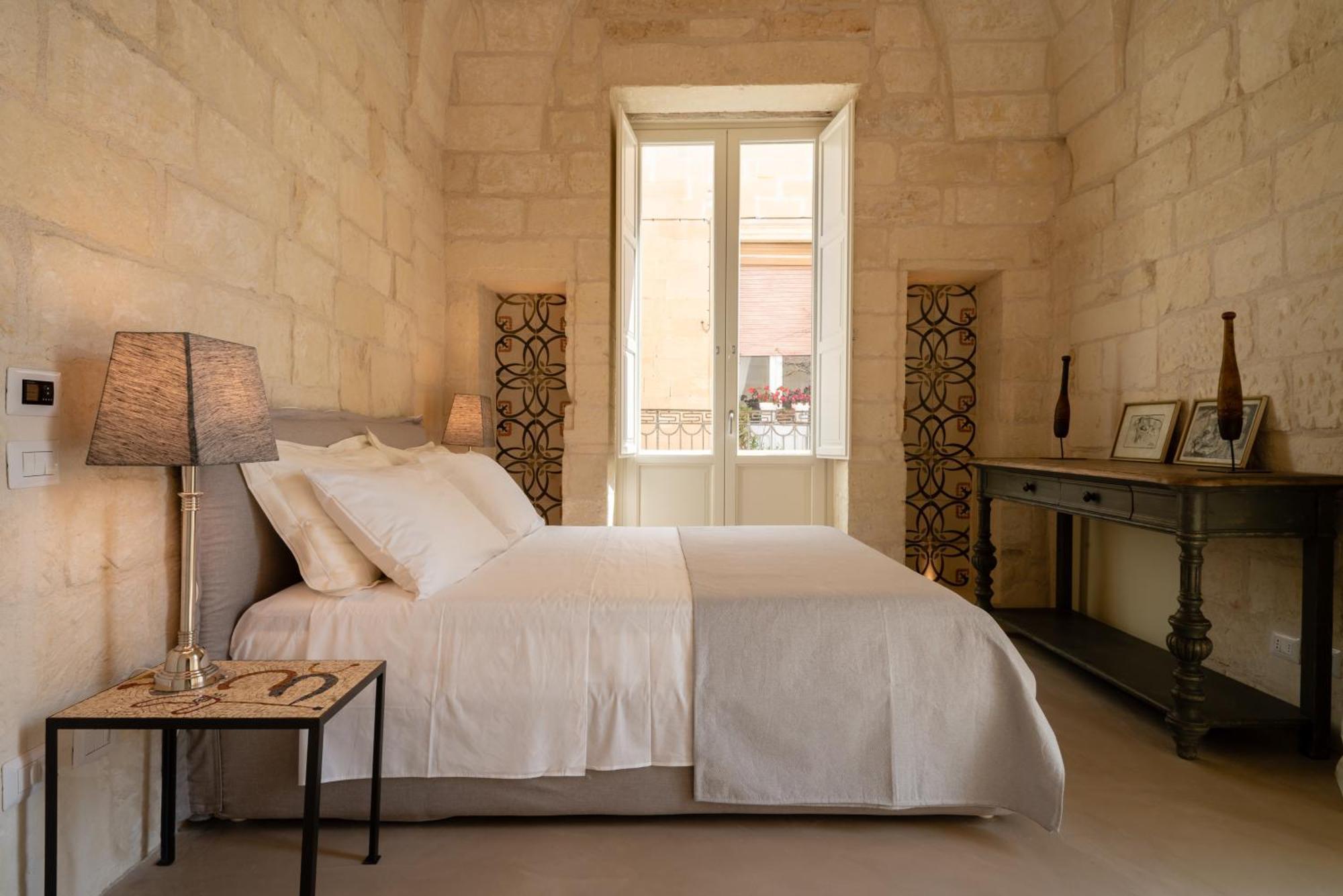 Lu Leccio Aparthotel Lecce Ngoại thất bức ảnh
