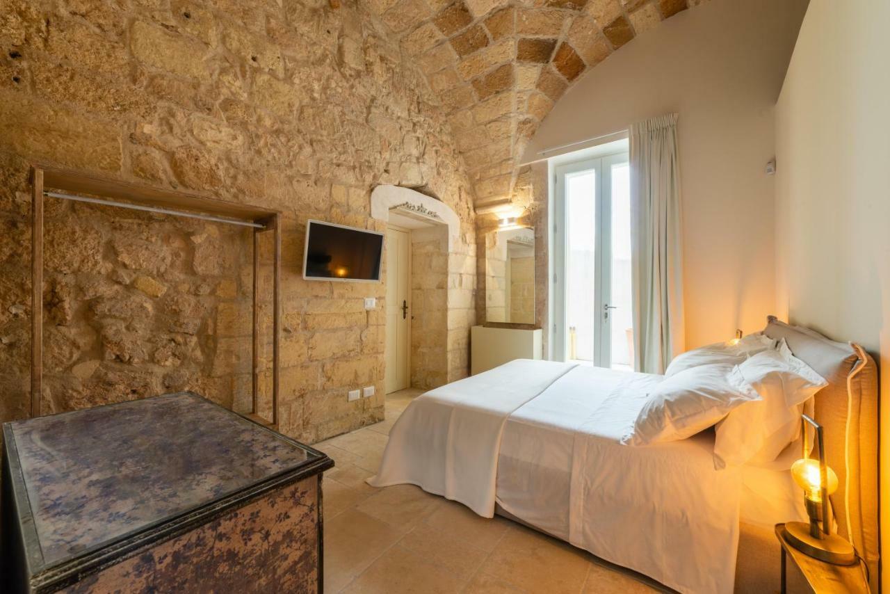 Lu Leccio Aparthotel Lecce Ngoại thất bức ảnh