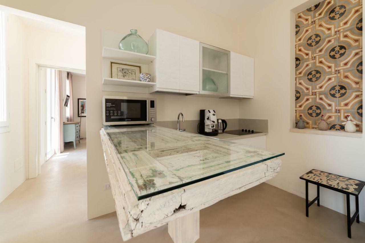 Lu Leccio Aparthotel Lecce Ngoại thất bức ảnh
